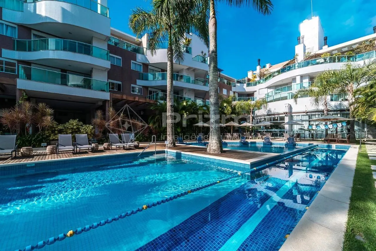 Boulevard 123 D - Apartamento com 3 dormitórios em elegante condomínio com piscina aquecida na praia do centro de Bombinhas Brasil