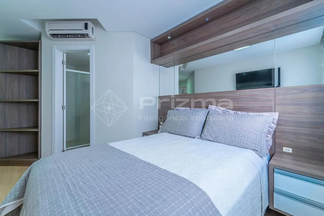 Boulevard 123 D - Apartamento com 3 dormitórios em elegante condomínio com piscina aquecida na praia do centro de Bombinhas Brasil