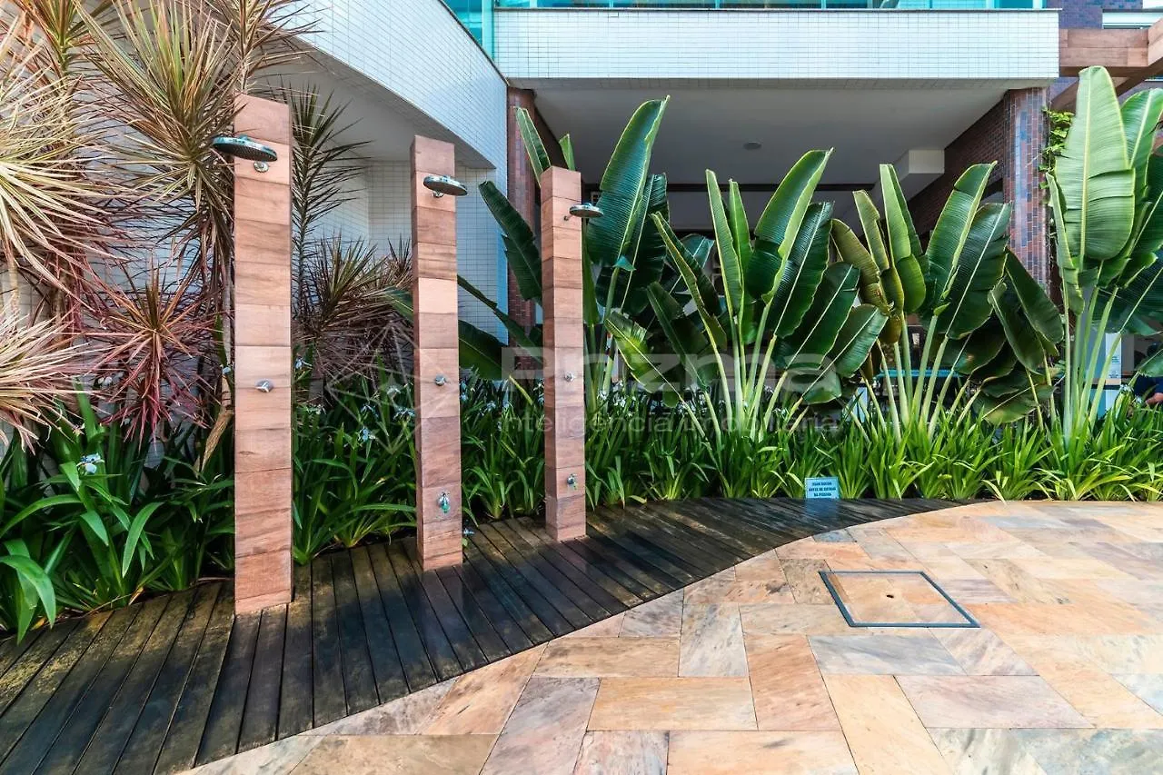 Boulevard 123 D - Apartamento com 3 dormitórios em elegante condomínio com piscina aquecida na praia do centro de Bombinhas
