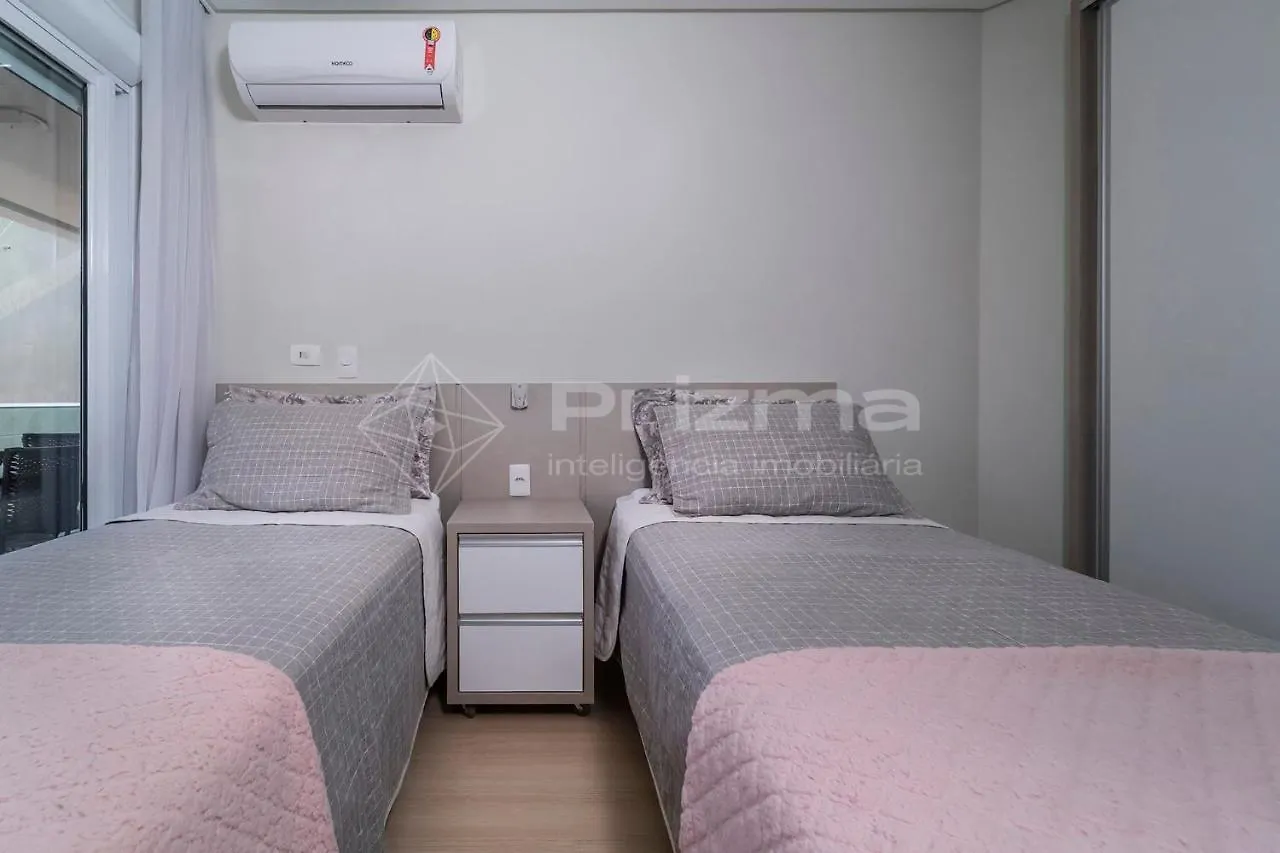 Boulevard 123 D - Apartamento com 3 dormitórios em elegante condomínio com piscina aquecida na praia do centro de Bombinhas 0*,  Brasil