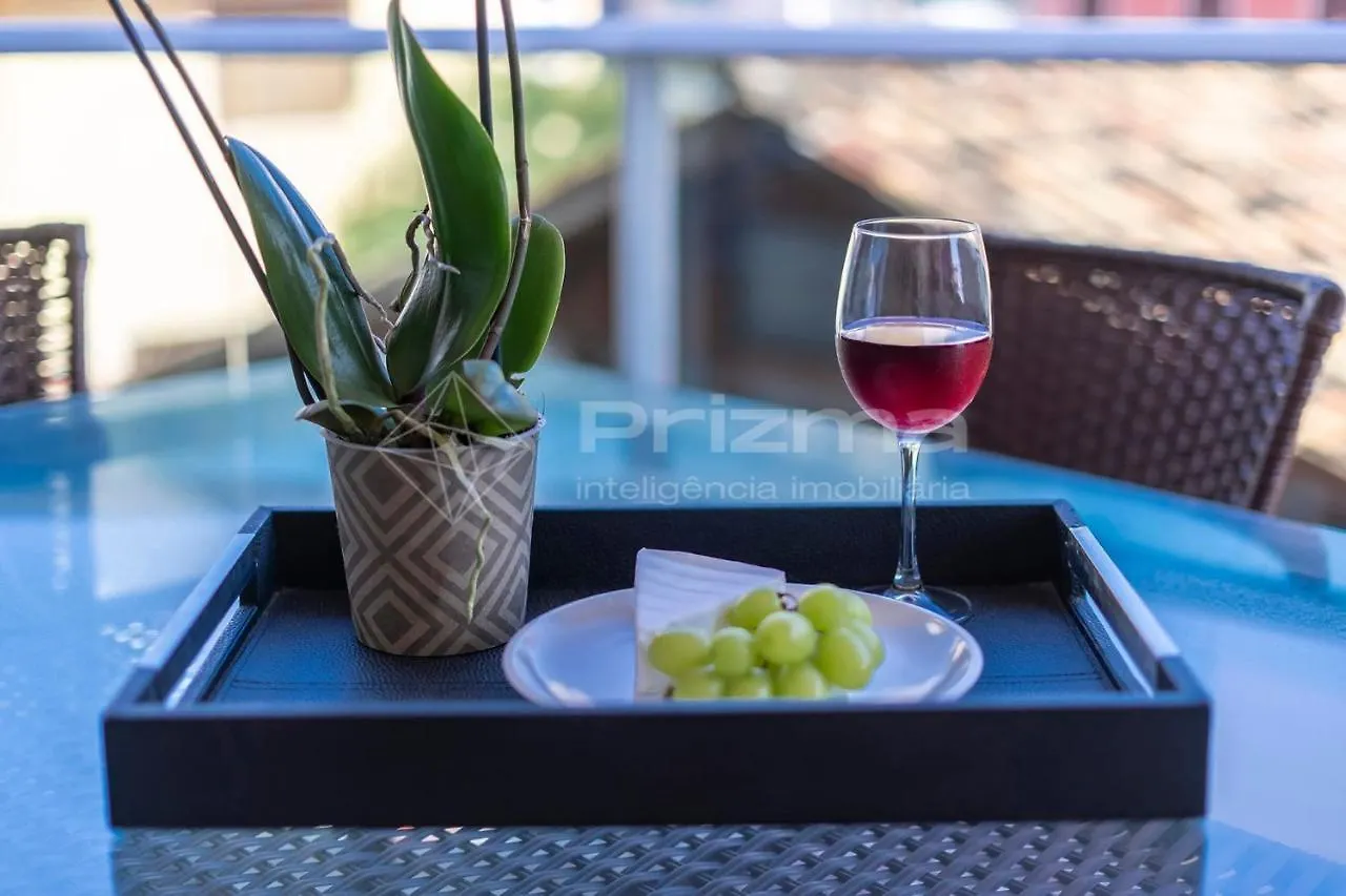 Boulevard 123 D - Apartamento com 3 dormitórios em elegante condomínio com piscina aquecida na praia do centro de Bombinhas